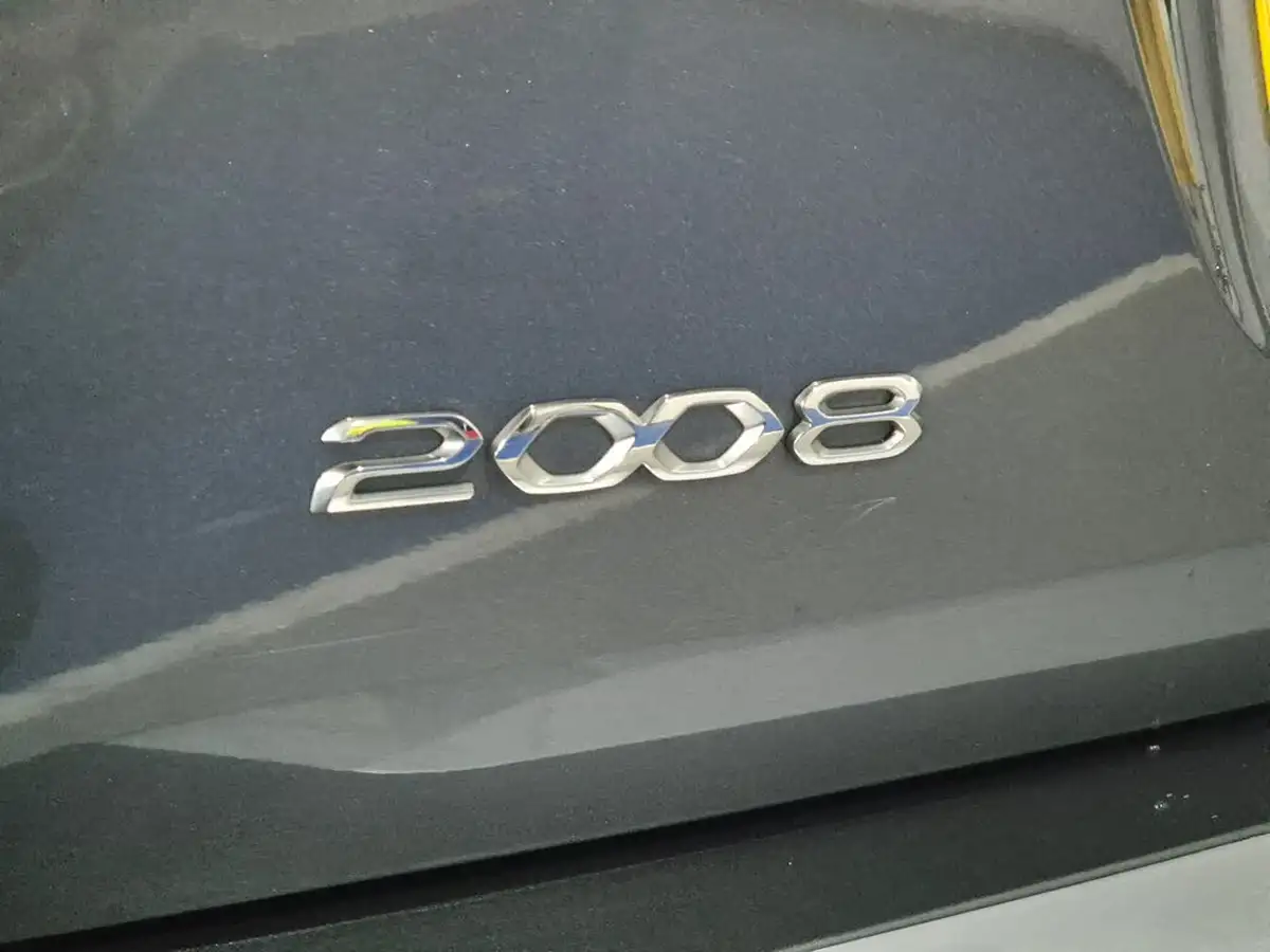 2021-peugeot-2008-suv-12-puretech-active-premium-130bhp-eat8-big-30
