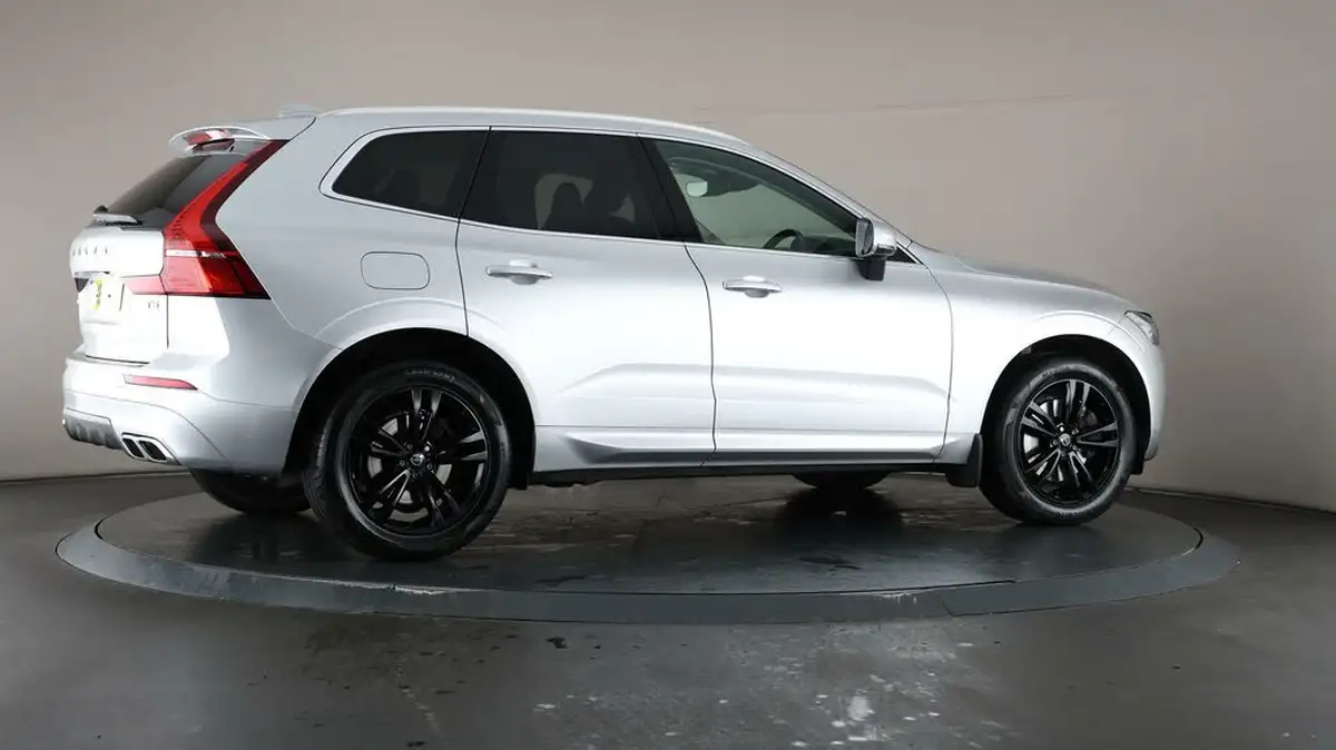 2019-volvo-xc60-20-t5-momentum-pro-big-60