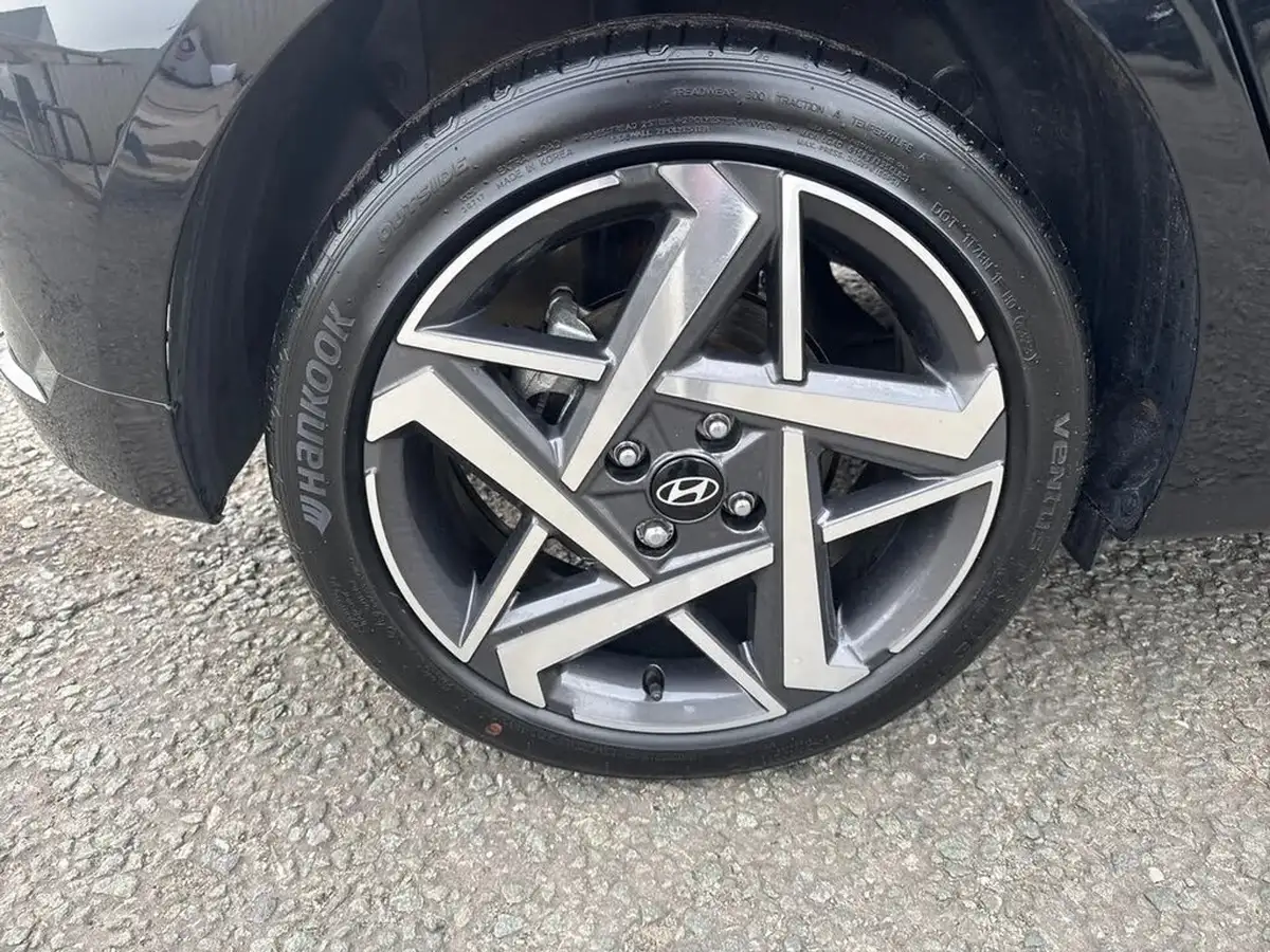 2024-hyundai-i20-10-t-gdi-premium-dct-big-3