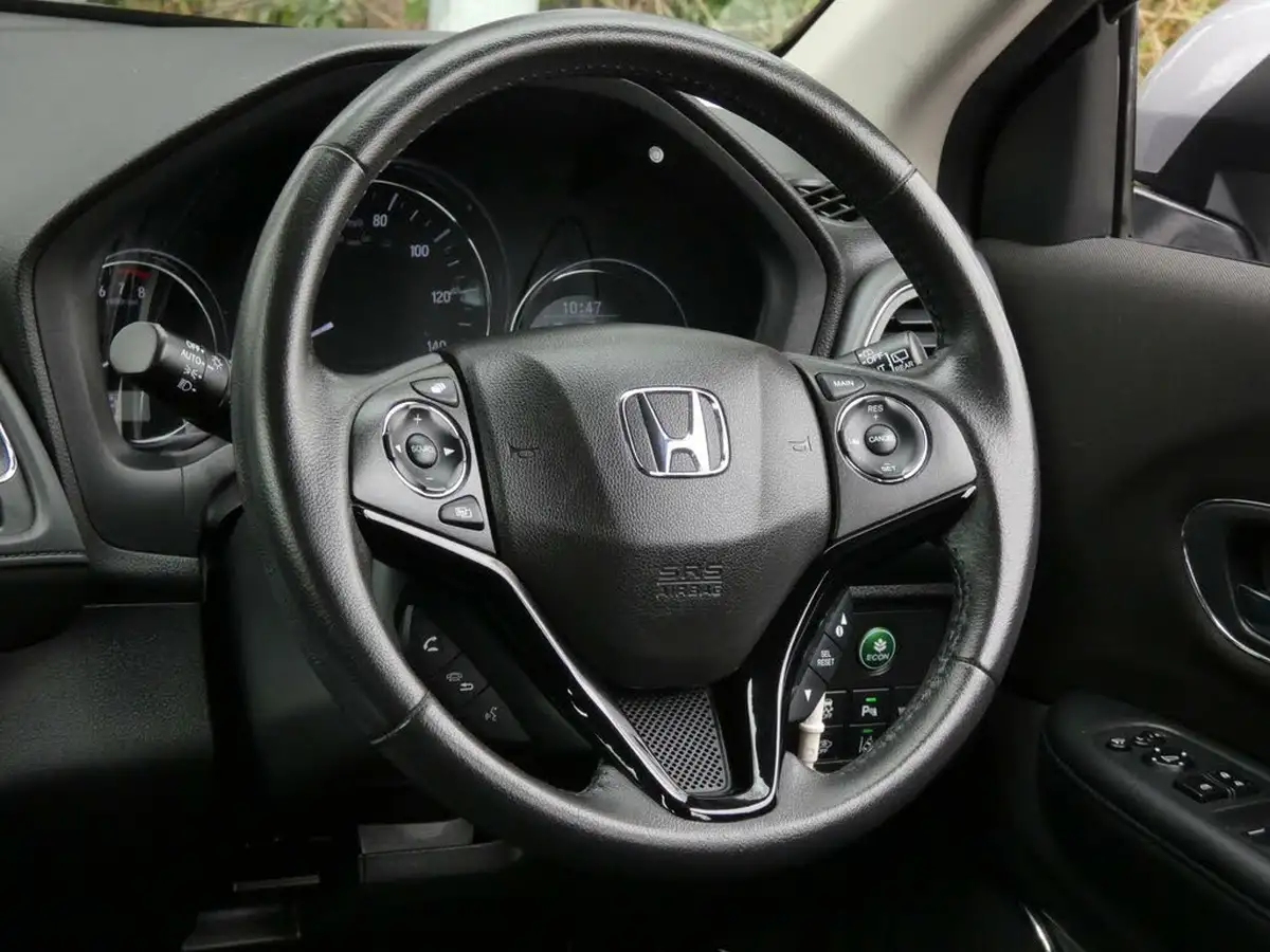 2018-honda-hr-v-15-i-vtec-se-cvt-big-17