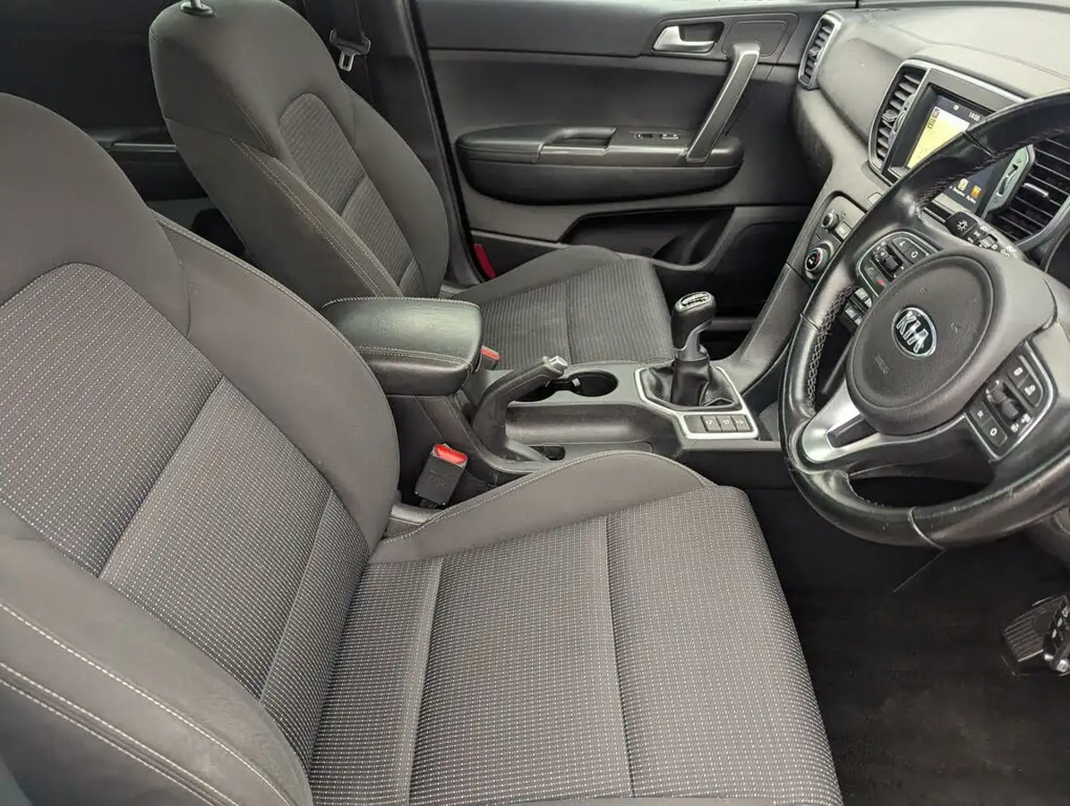 2017-kia-sportage-16-gdi-2-big-21
