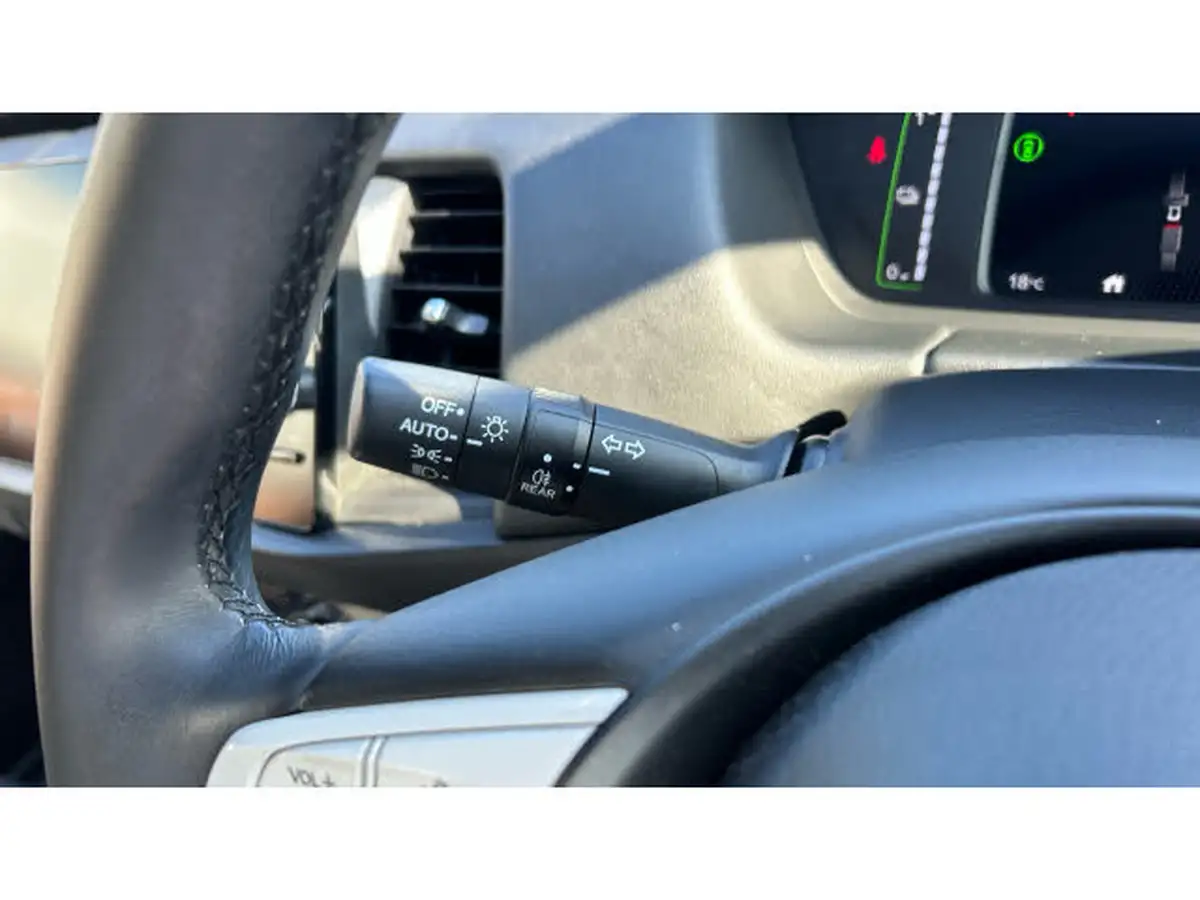 2024-honda-jazz-15-i-mmd-elegance-big-19