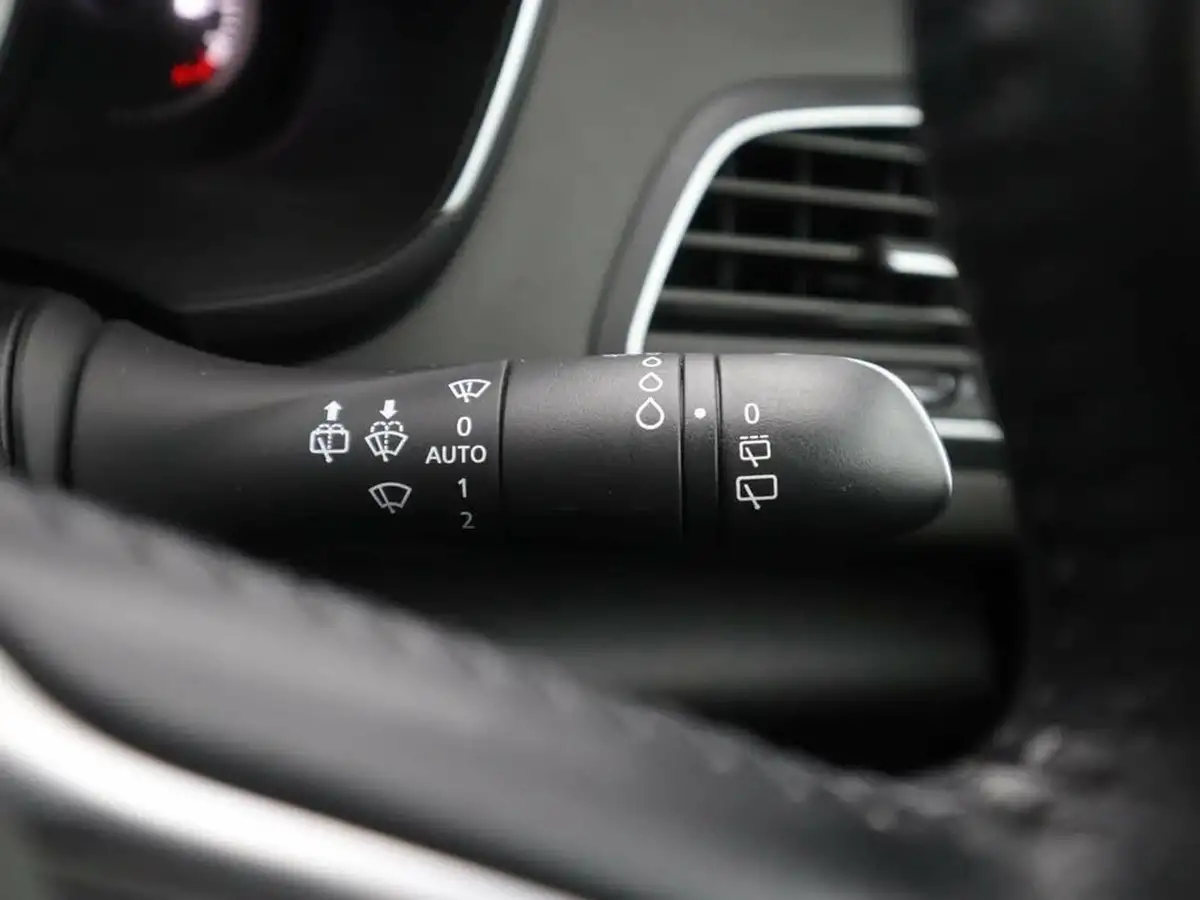2018-renault-megane-15dci-dynamique-nav-hatchback-big-34