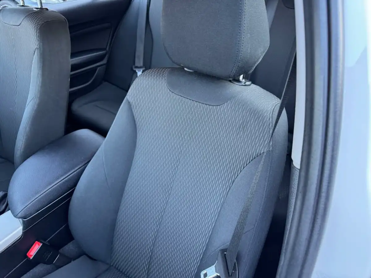 2018-bmw-1-series-15td-116d-se-business-5d-big-32