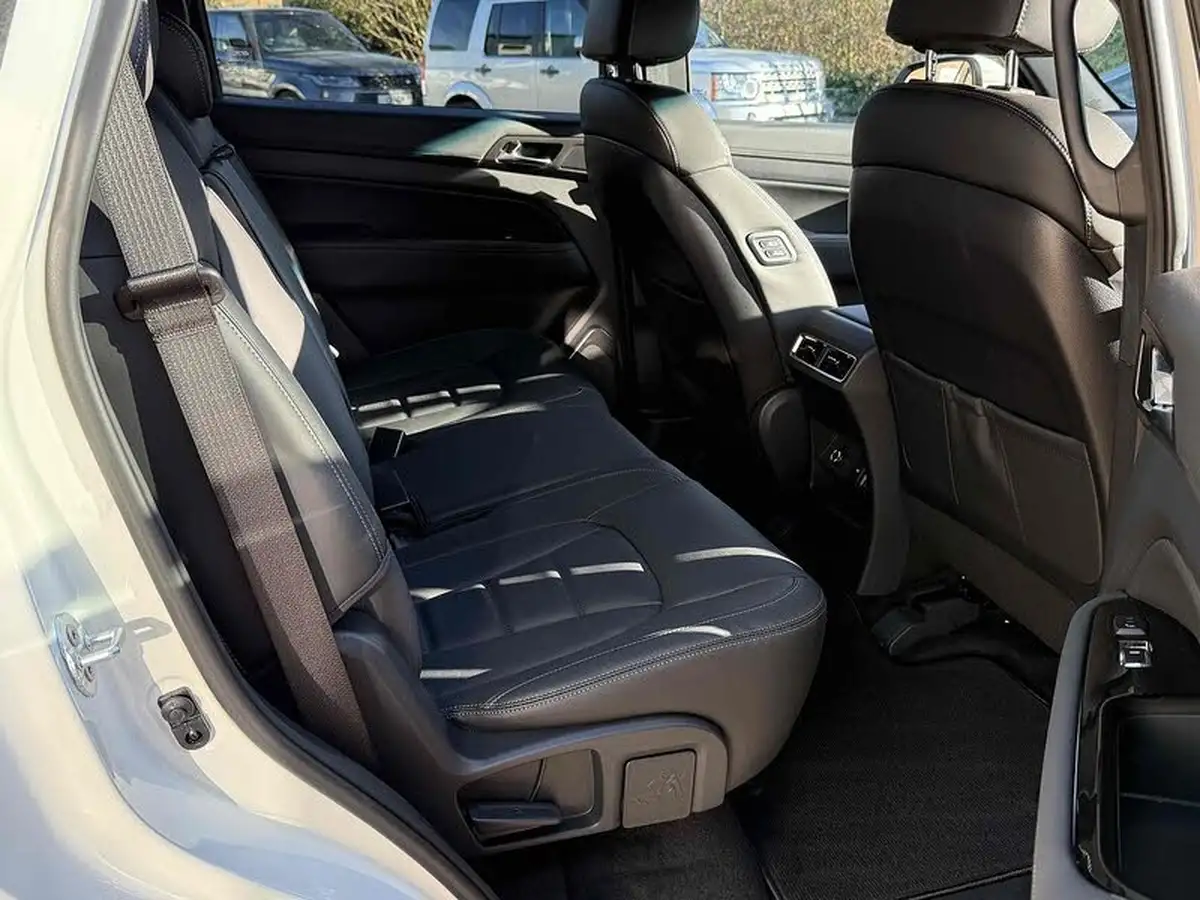 2024-kgm-ssangyong-rexton-22td-k30-big-30