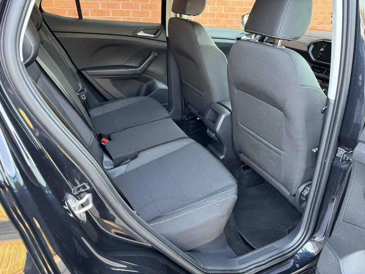 2023-volkswagen-t-cross-10-tsi-black-edition-110ps-big-19