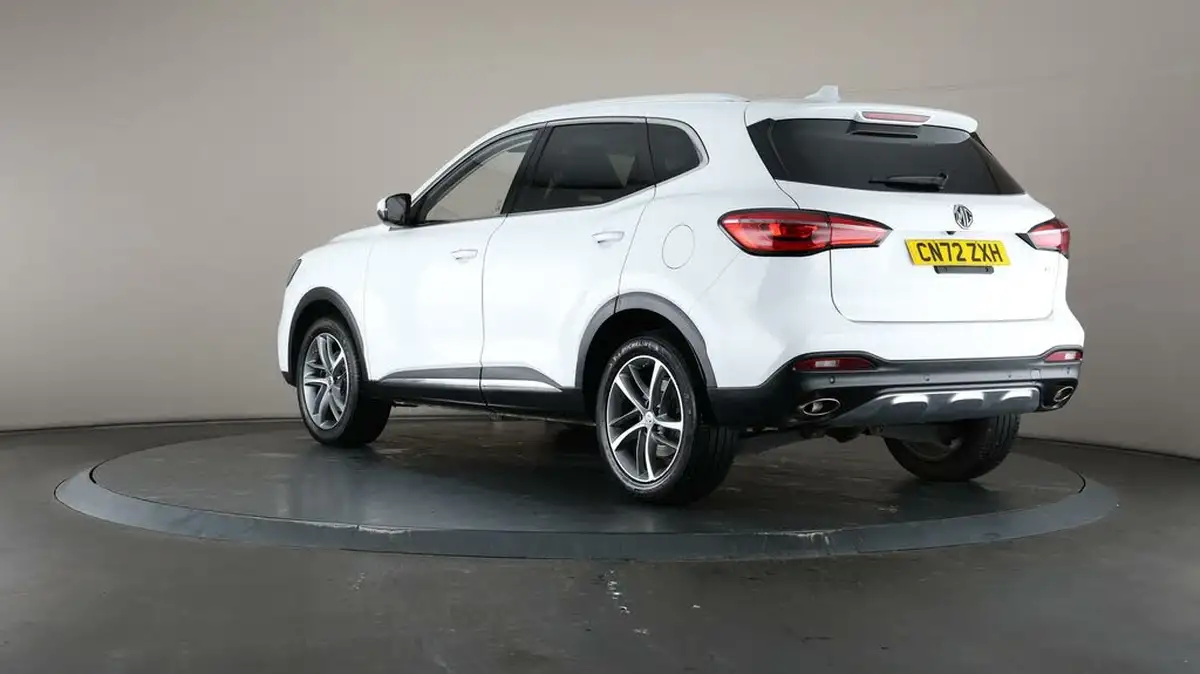 2022-mg-hs-15t-gdi-exclusive-162ps-big-71