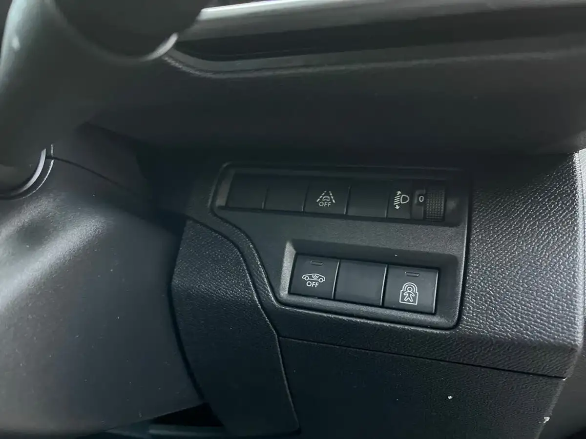 2023-peugeot-3008-suv-12-puretech-active-premium-eat8-big-21