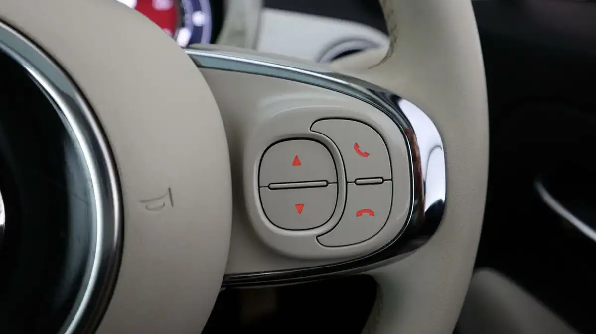 2022-fiat-500-10-dolcevita-plus-big-23