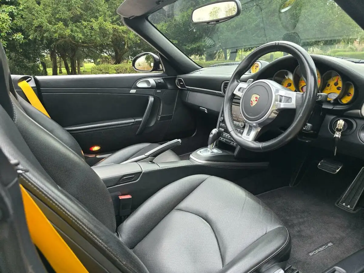 2011-porsche-911-38-turbo-s-cabriolet-big-19