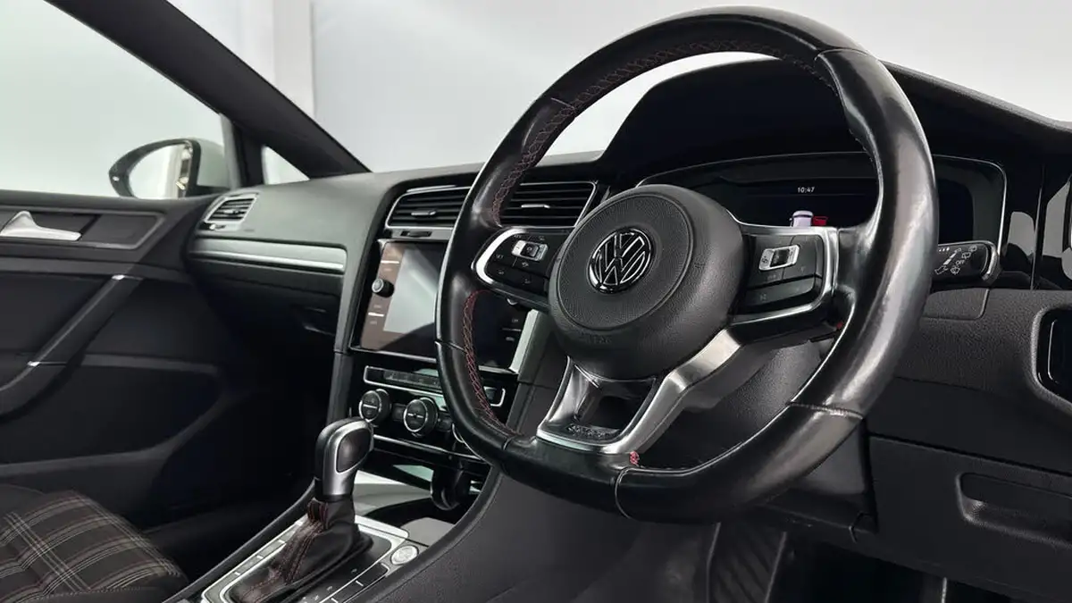 2020-volkswagen-golf-20-tsi-gti-performance-5d-dsg-big-8