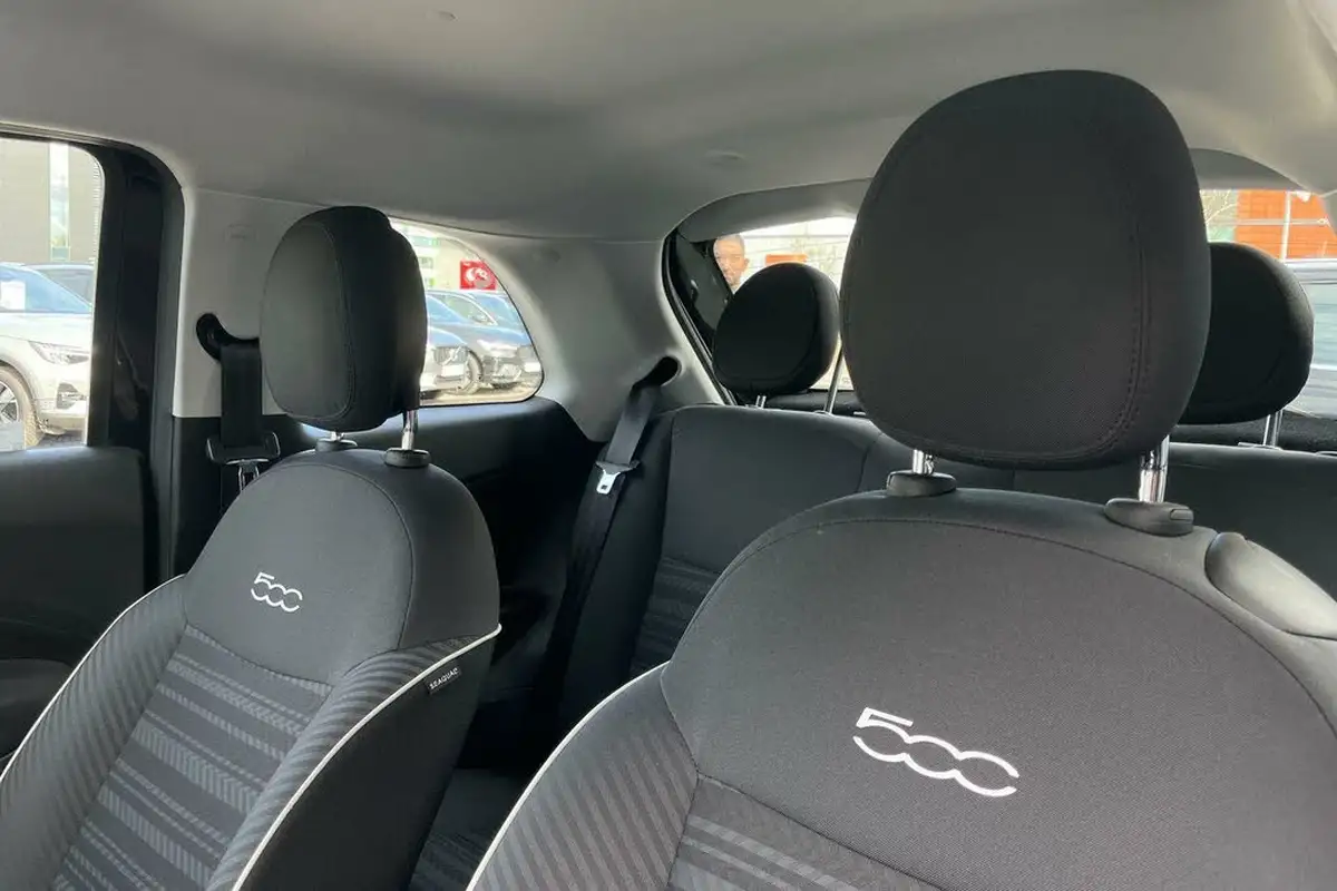 2022-fiat-500-e-action-big-27