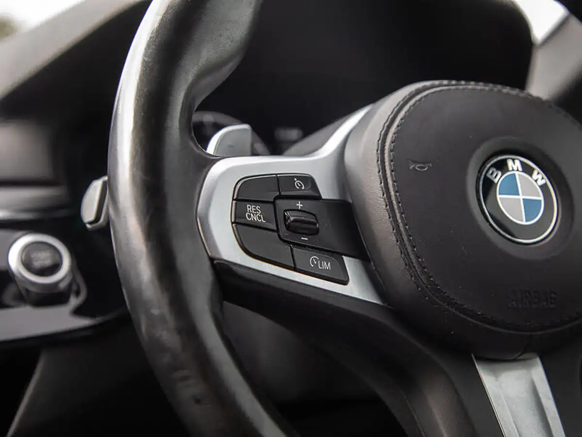 2018-bmw-5-series-20-530e-m-sport-big-14