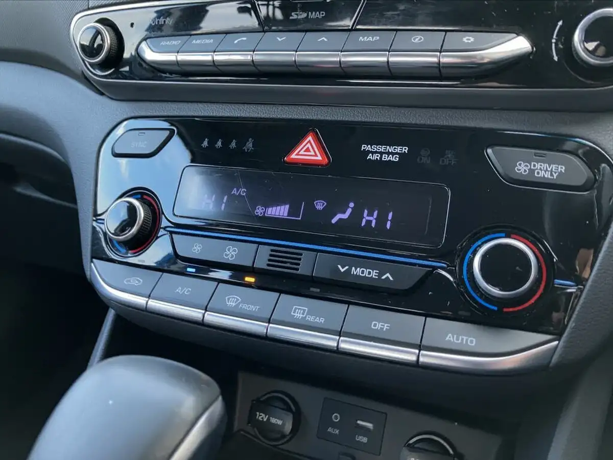 2018-hyundai-ioniq-16-gdi-premium-hybrid-big-13