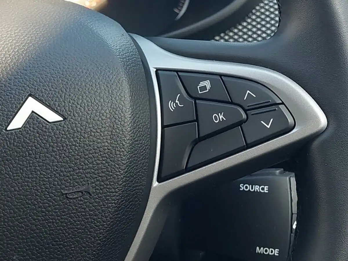 2023-dacia-sandero-10-tce-expression-90bhp-big-18