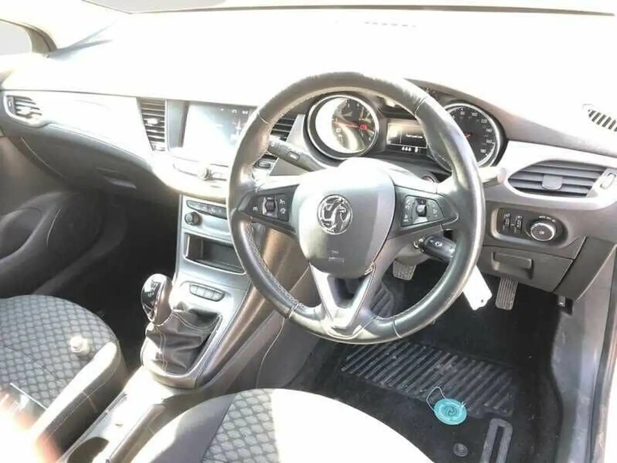 2021-vauxhall-astra-12-turbo-business-edition-nav-130ps-estate-big-4