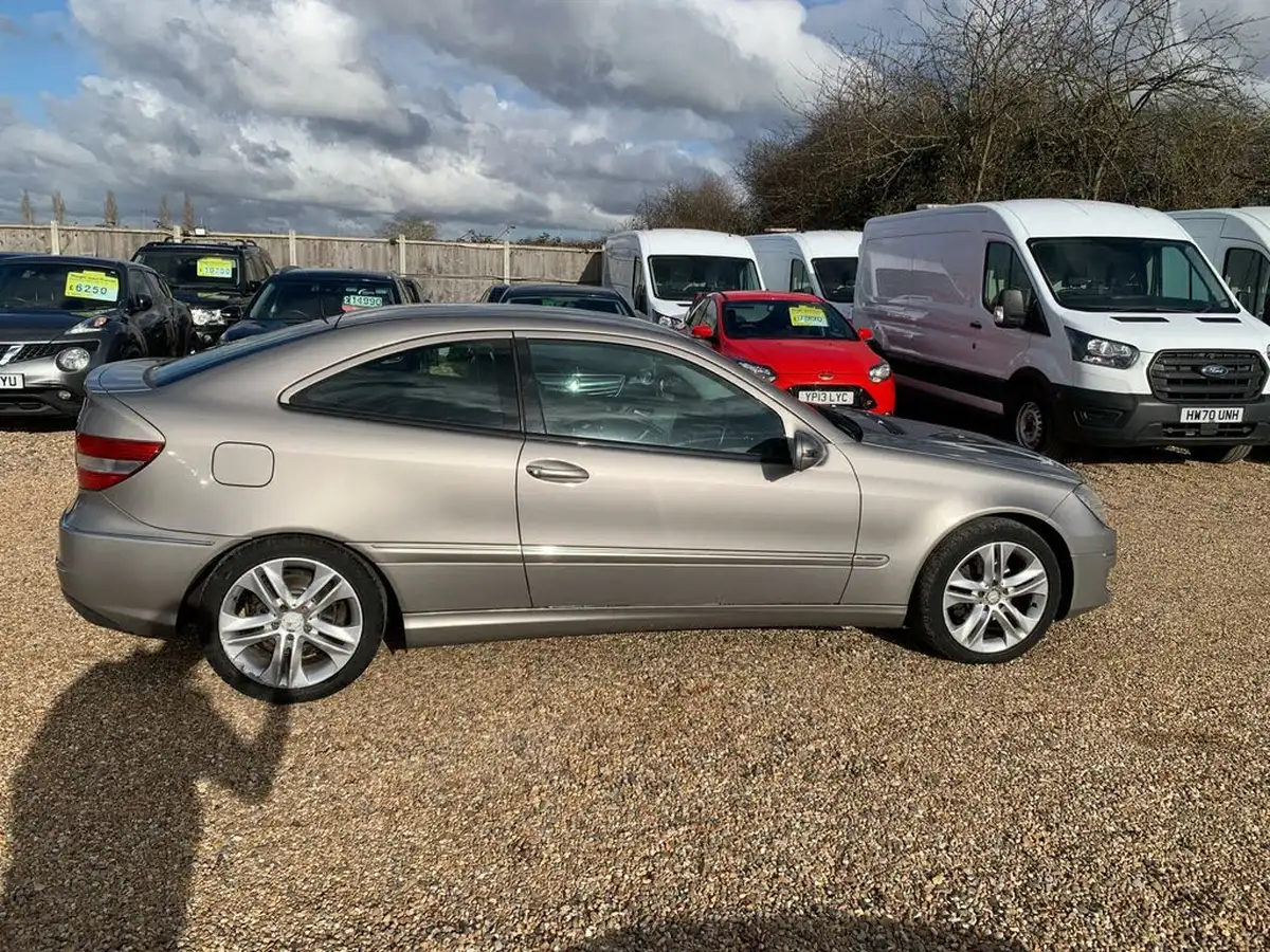 2009-mercedes-benz-clc-class-18-clc-180-kompressor-se-auto-big-7