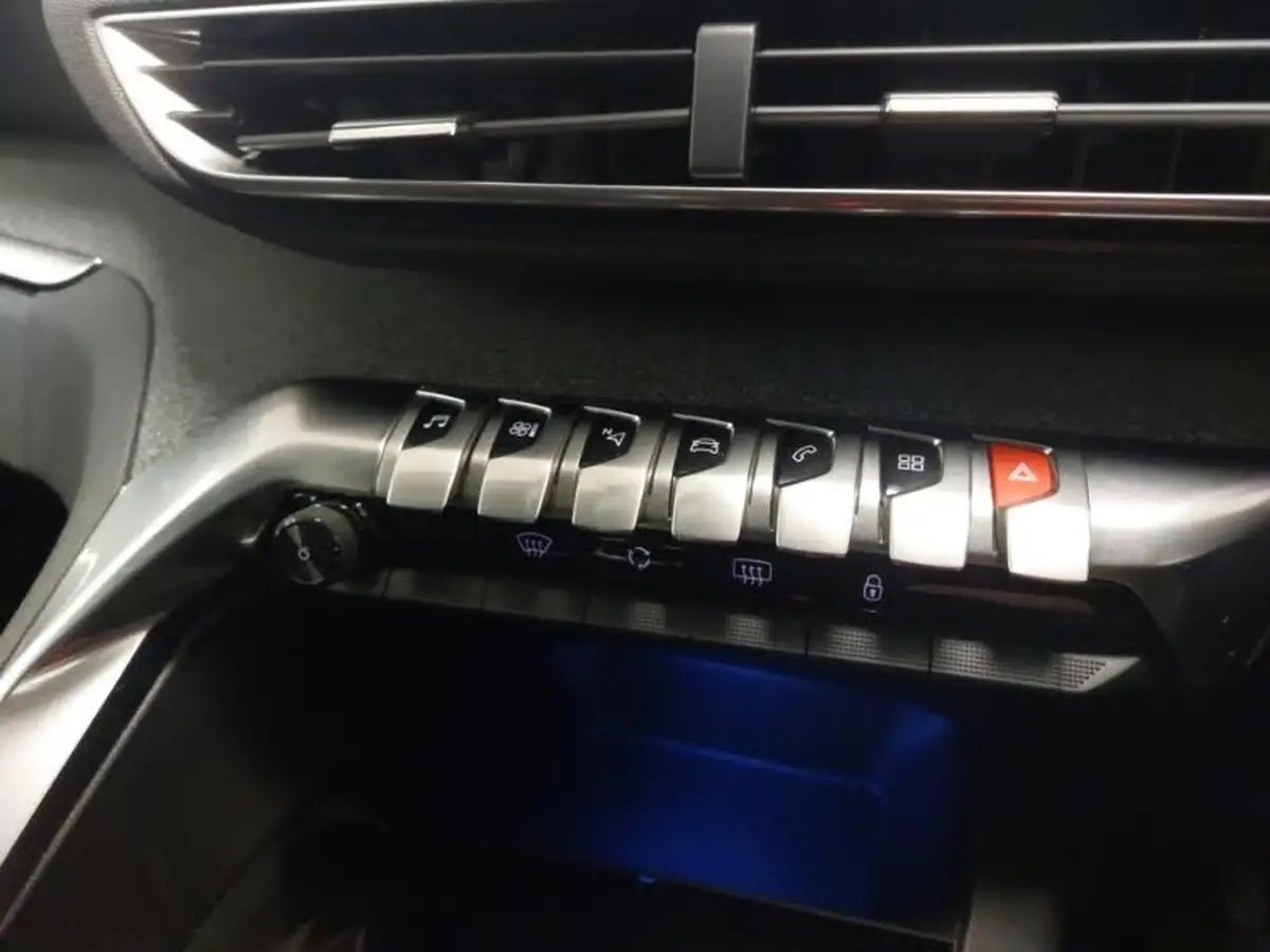 2019-peugeot-3008-suv-15-bluehdi-allure-big-16