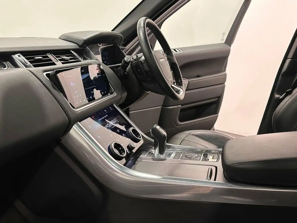 2018-land-rover-range-rover-sport-30-sd-v6-hse-sdv6-big-16