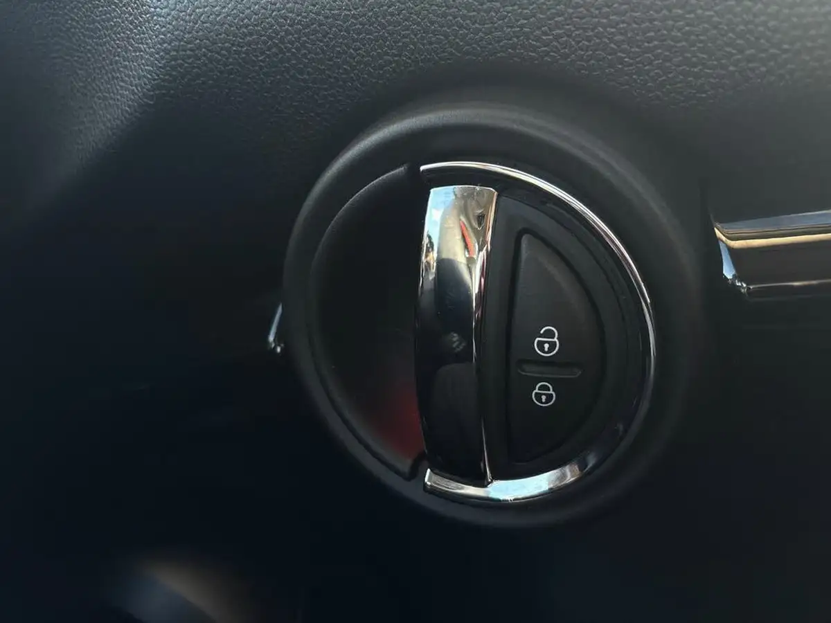 2017-mini-cooper-20-cooper-s-ss-hatchback-3d-sport-auto-big-39