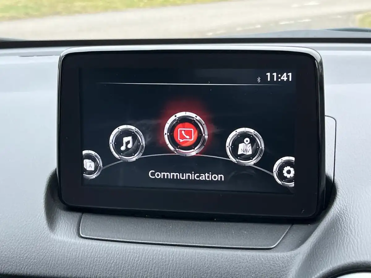 2021-mazda-mazda2-15-skyactiv-g-gt-sport-nav-light-stone-big-15