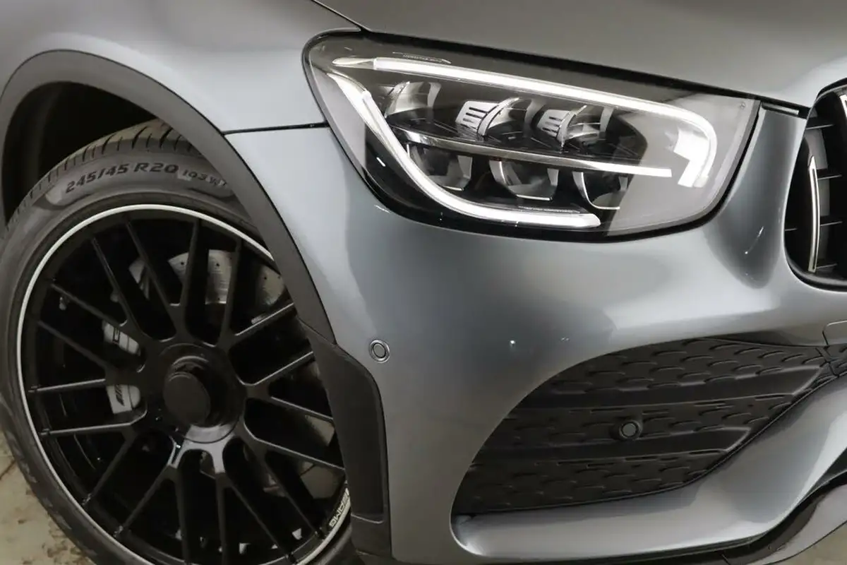 2020-mercedes-benz-glc-class-30-glc-amg-43-coupe-4d-big-9