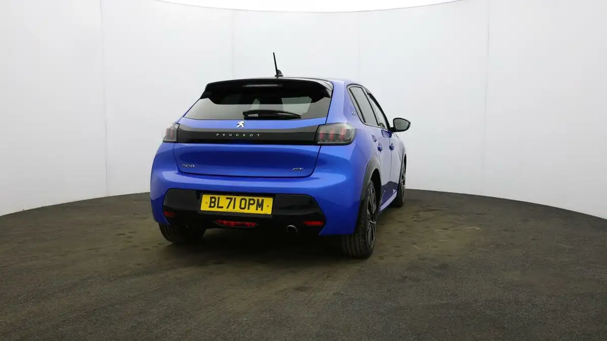 2022-peugeot-208-15-bluehdi-gt-100bhp-big-60
