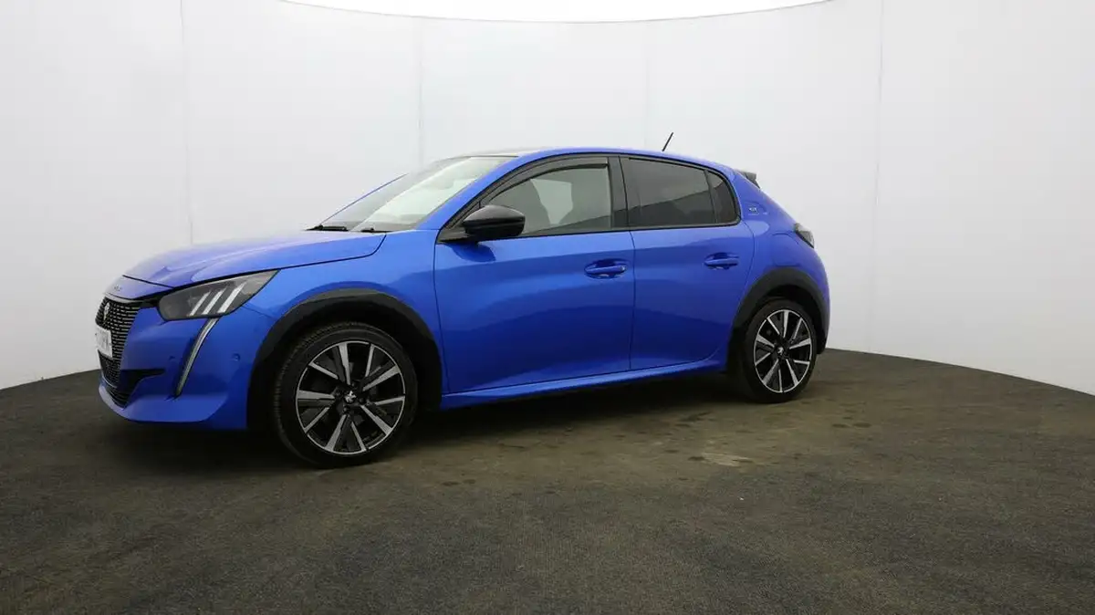 2022-peugeot-208-15-bluehdi-gt-100bhp-big-36