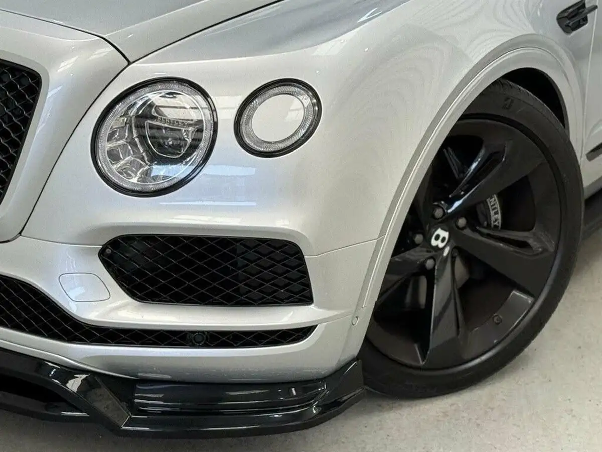 2016-bentley-bentayga-60-w12-big-9
