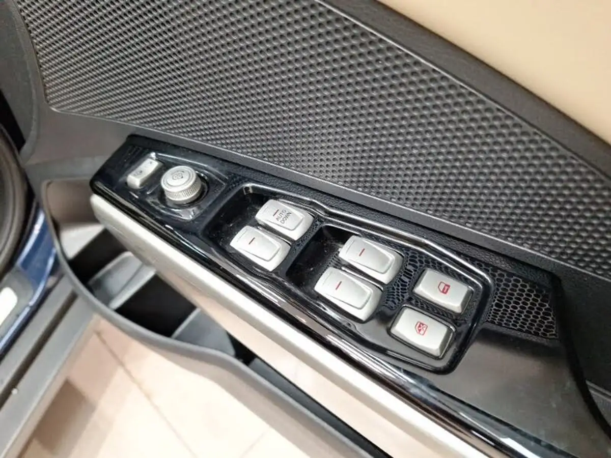 2018-kgm-ssangyong-tivoli-16td-elx-red-styling-packblack-auto-big-17