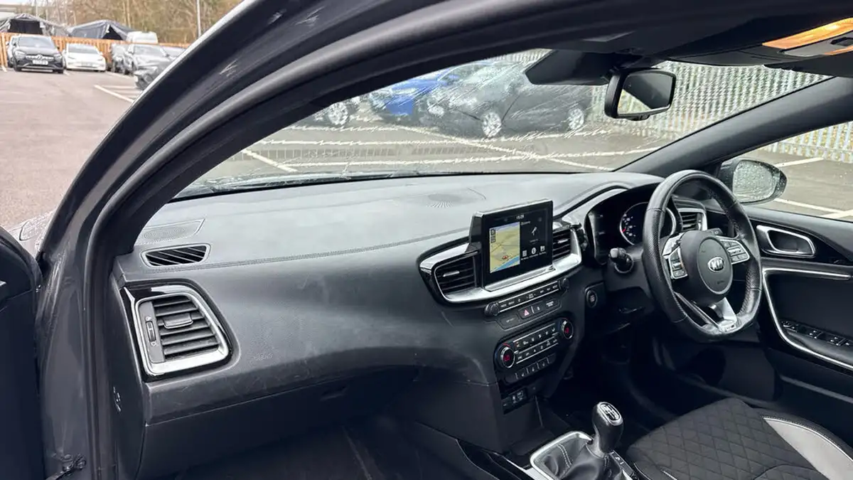 2020-kia-ceed-10-t-gdi-gt-line-big-9