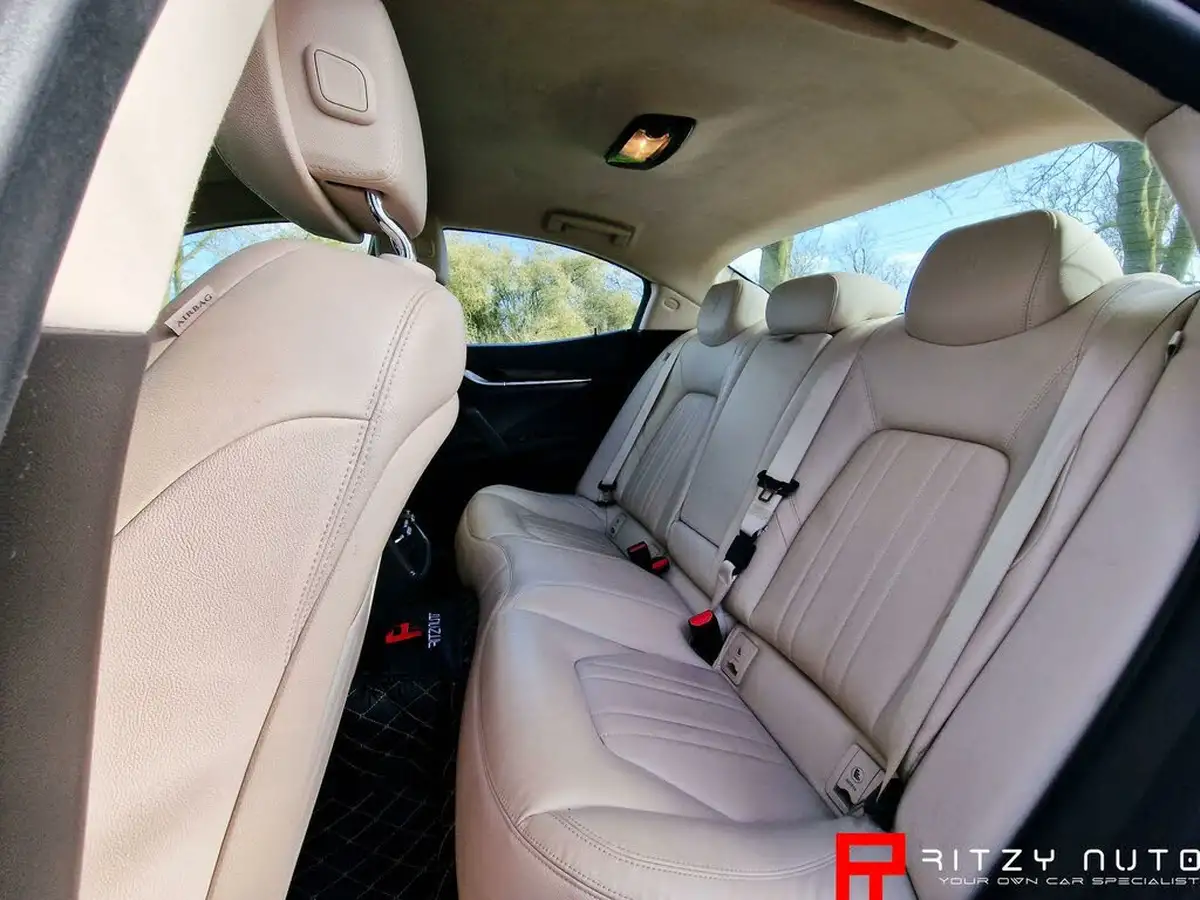 2016-maserati-ghibli-30td-big-16
