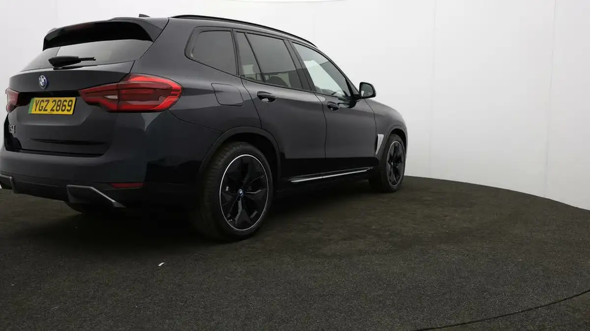 2021-bmw-ix3-e-premier-edition-big-76