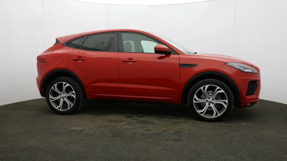 2018-jaguar-e-pace-20-i4d-first-edition-big-8
