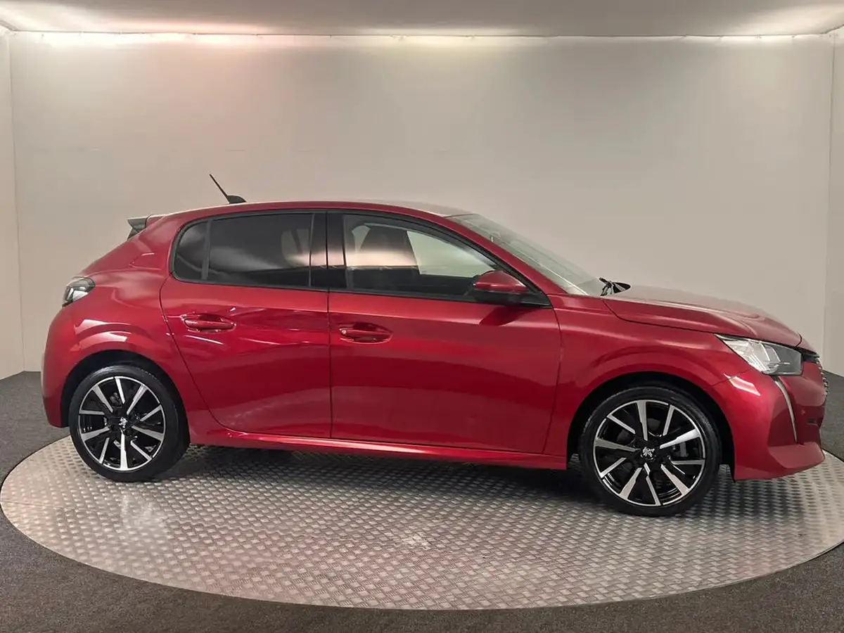 2020-peugeot-208-12-puretech-allure-100bhp-big-3