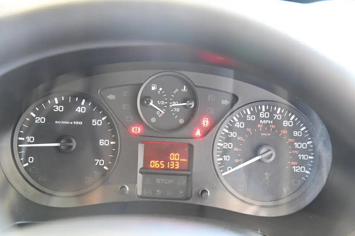 2018-citroen-berlingo-16td-l2-750-x-panel-big-15