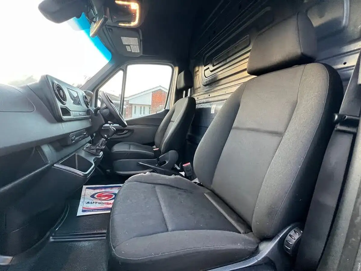 2018-mercedes-benz-sprinter-21cdi-311-l2h1-panel-van-rwd-eco-gear-360-big-40