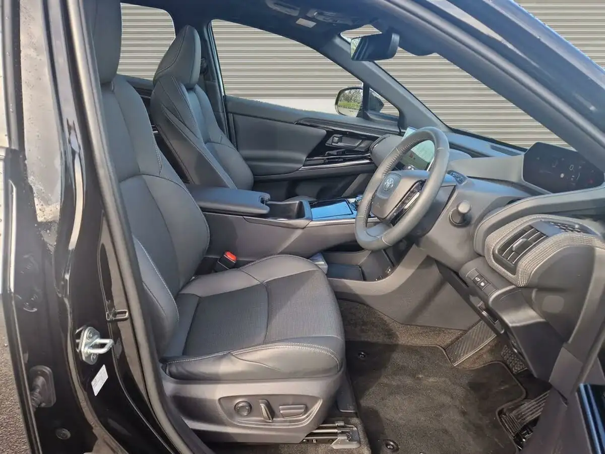 2024-toyota-bz4x-e-vision-215bhp-awd-11kw-obc-big-8