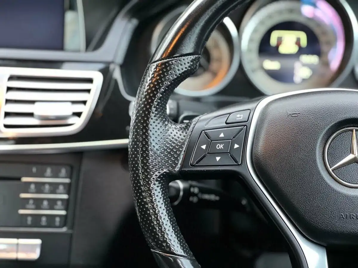 2015-mercedes-benz-e-class-21cdi-e220-se-saloon-4d-big-21