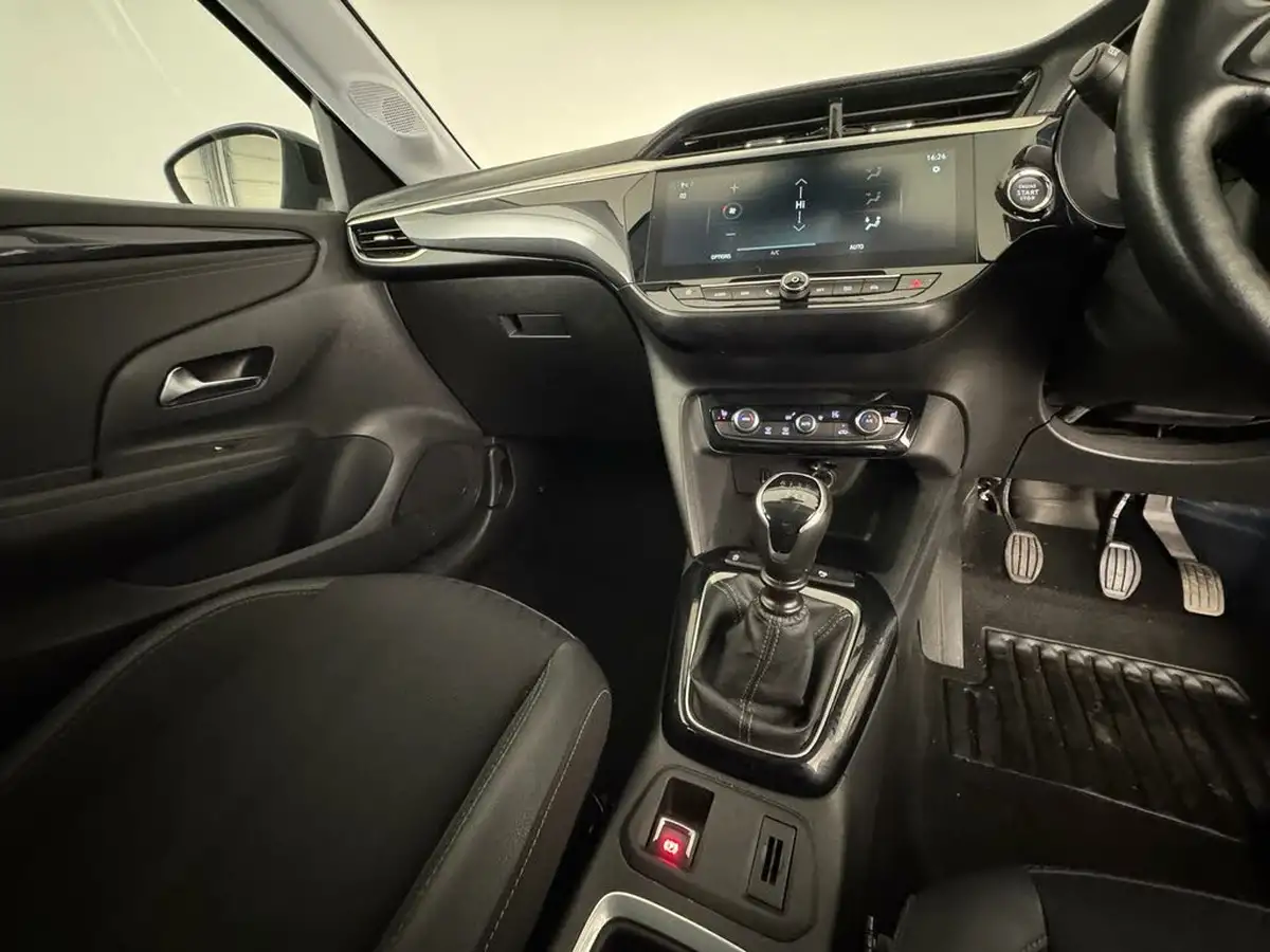 2021-vauxhall-corsa-12-turbo-elite-nav-premium-big-27