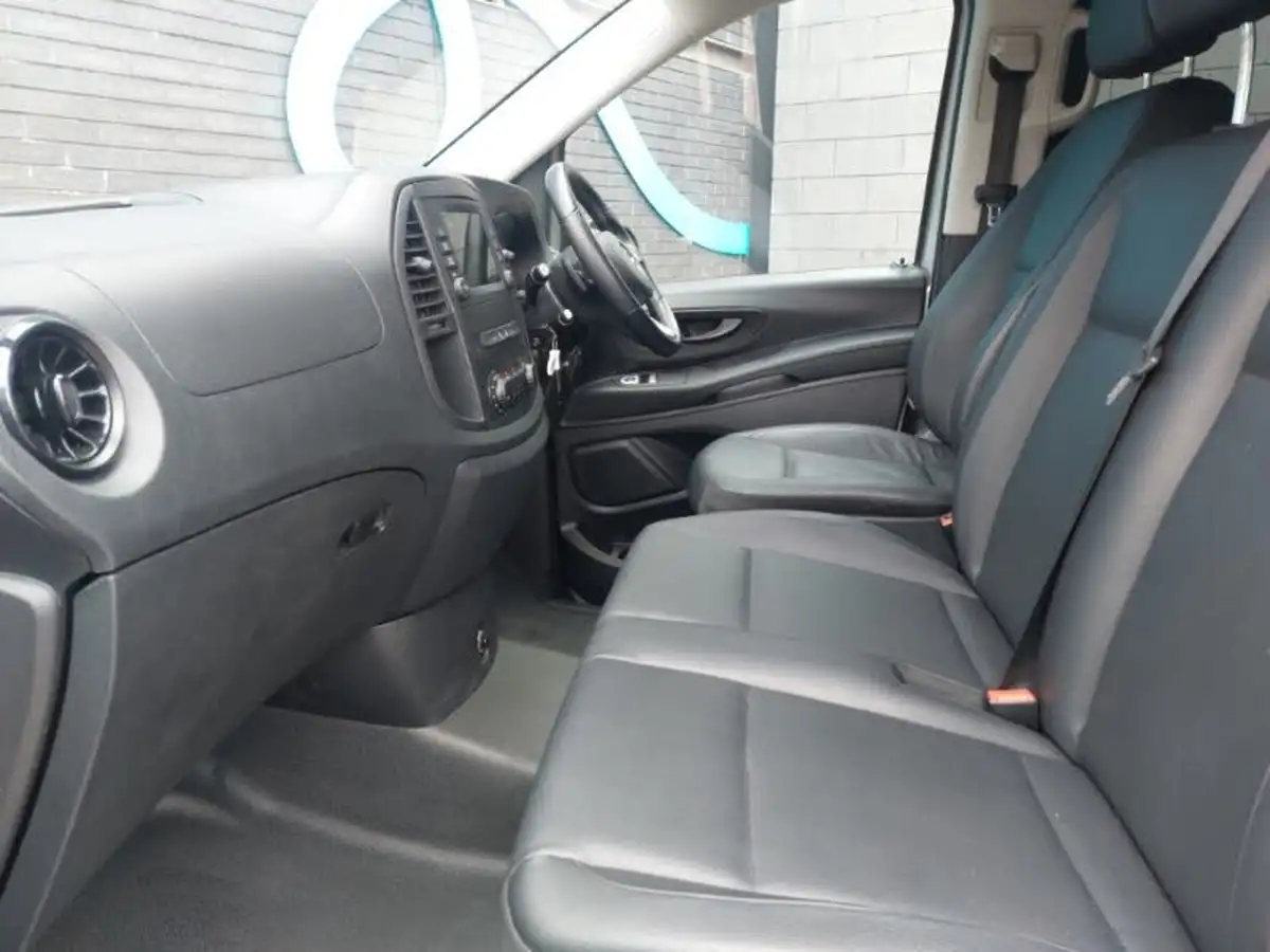 2021-mercedes-benz-vito-20cdi-114-tourer-pro-l3-big-4