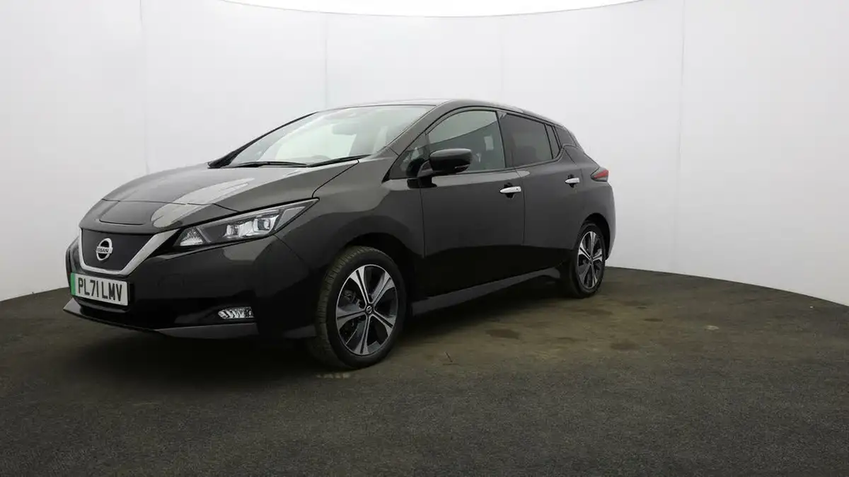 2021-nissan-leaf-e-e-tekna-big-2