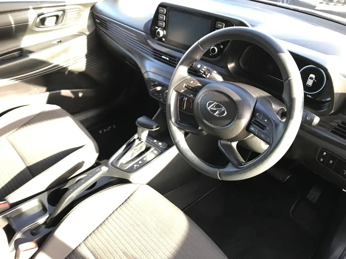 2022-hyundai-i20-10-t-gdi-se-connect-dct-big-2