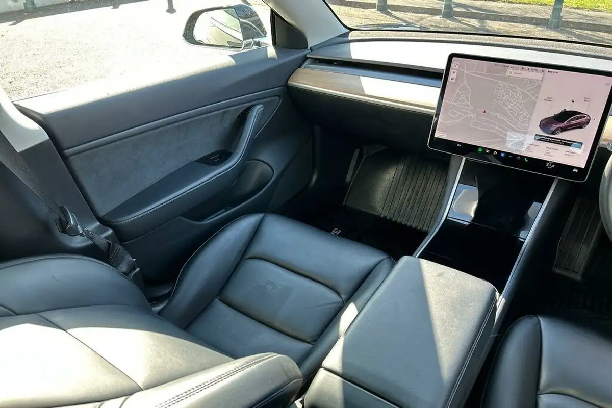 2019-tesla-model-3-e-standard-plus-big-36