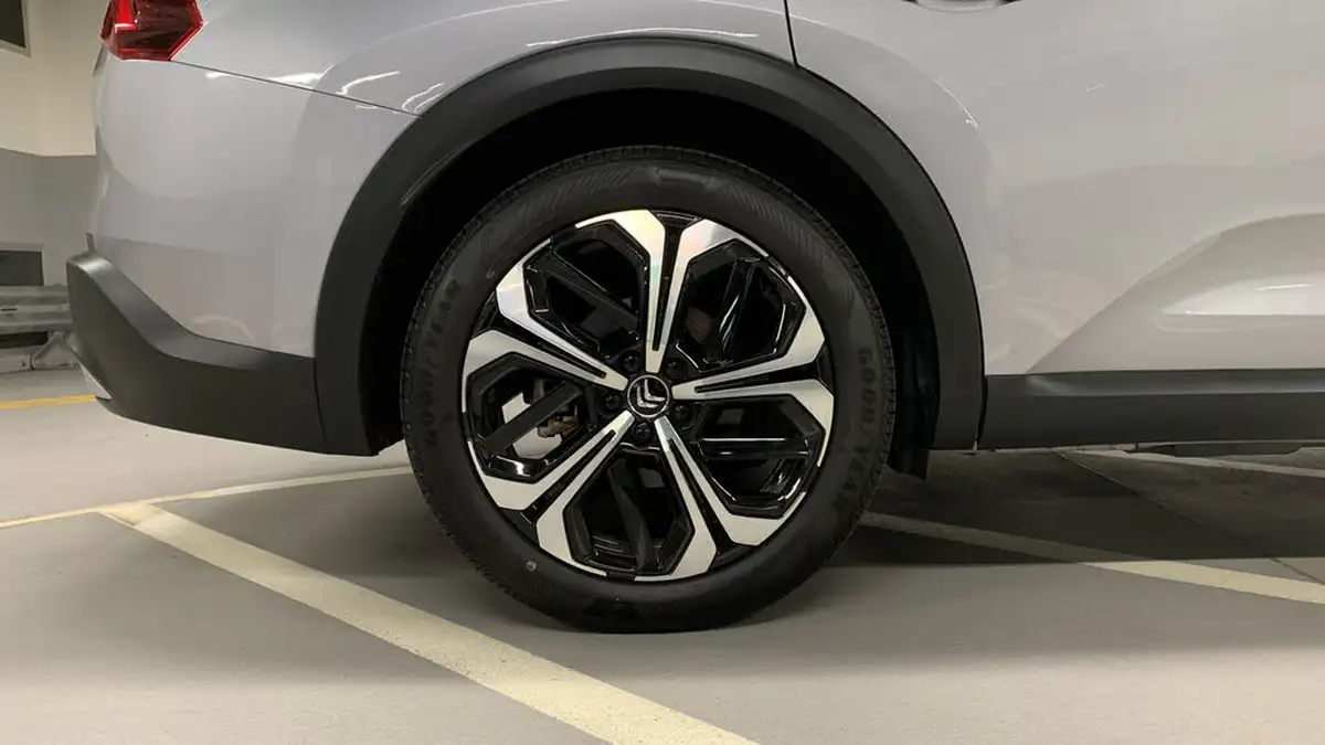 2023-citroen-c5-x-16-puretech-shine-225ps-plug-in-hybrid-e-eat8-big-15