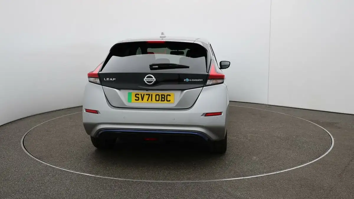 2021-nissan-leaf-e-tekna-big-6
