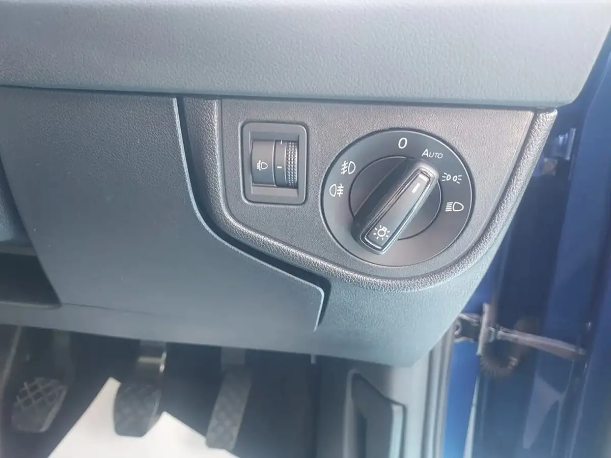 2020-volkswagen-polo-10-tsi-match-big-17