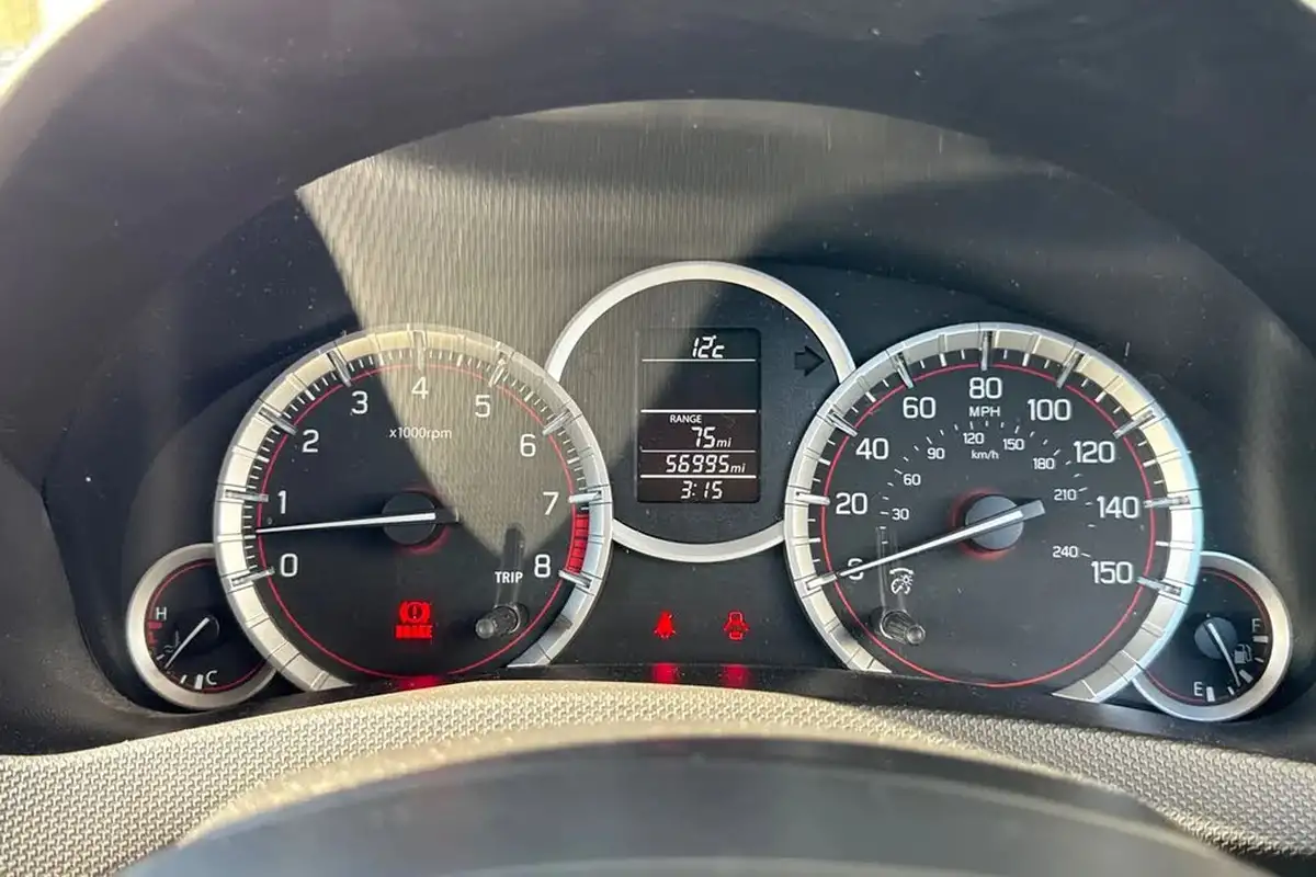 2016-suzuki-swift-16-sport-5d-big-53