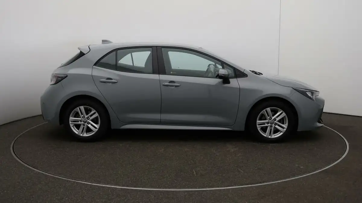 2022-toyota-corolla-18-vvt-i-icon-120bhp-trk-hatchback-5d-big-49