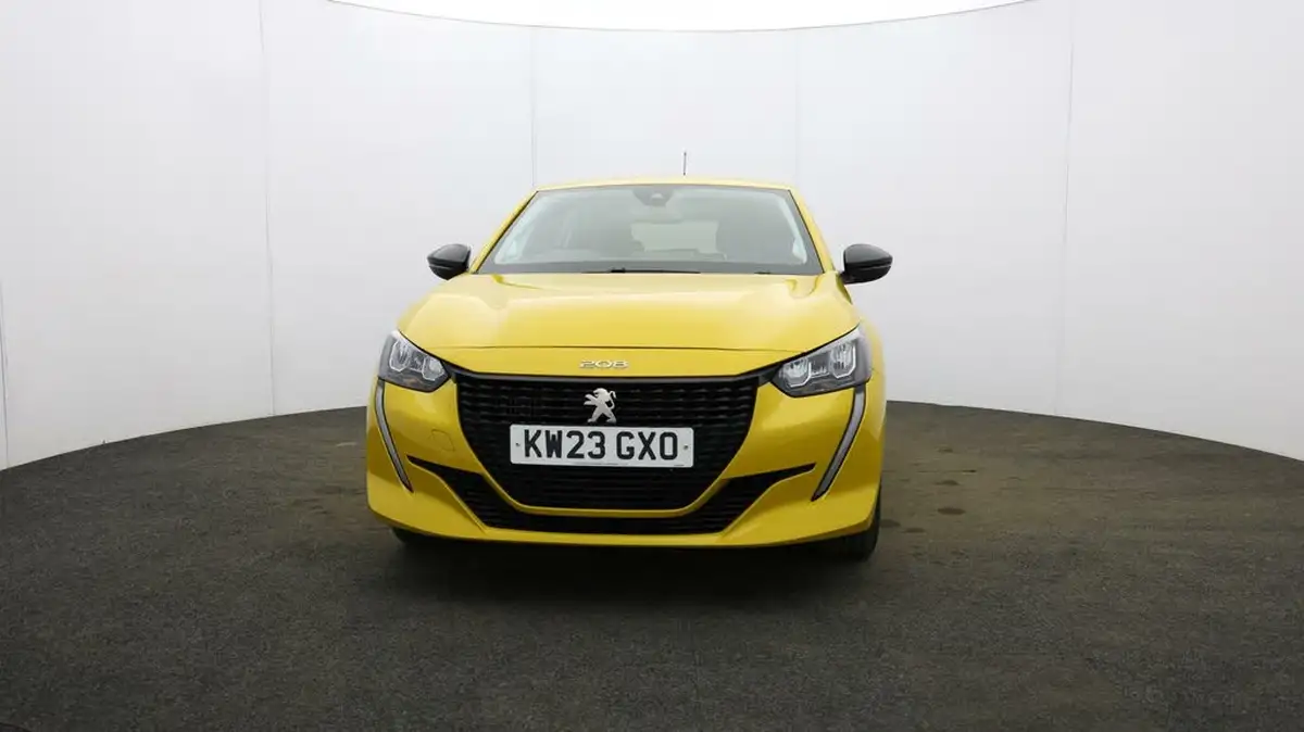2023-peugeot-208-12-puretech-allure-premium-130ps-eat8-big-39